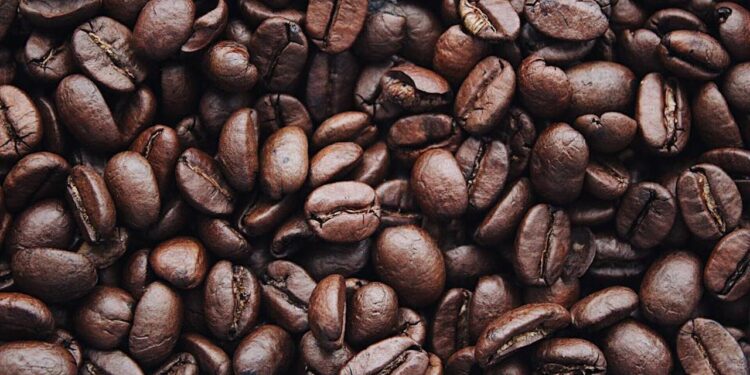 Caffè ritirato dai supermercati per presenza di micotossine: ecco i marchi coinvolti