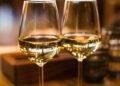 Bianchi d’autore: l’arte sottile di scegliere il vino giusto per ogni piatto