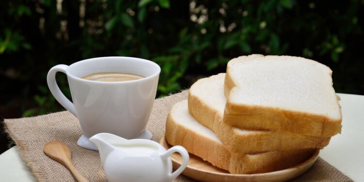 Leggi sempre le etichette: l’additivo vietato in Europa che potresti trovare nel tuo cibo