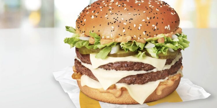 Big Arch è il nuovo panino McDonald’s 2025: recensione completa del panino del momento